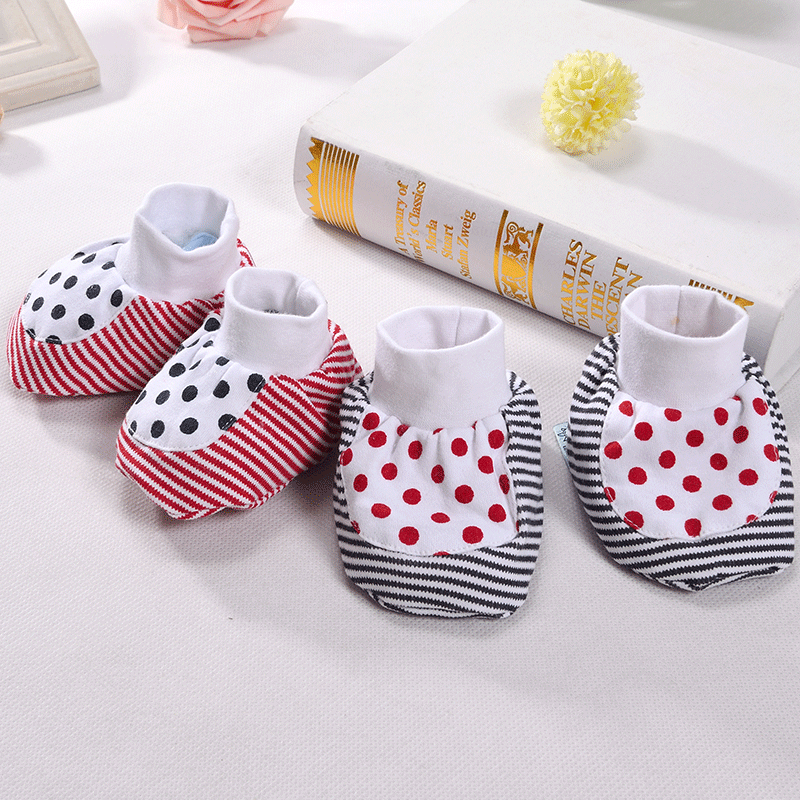 Newborn pure cotton Foot sleeve baby Spring and autumn season protect baby Feet soft comfortable Foot sleevein the Children/Baby/Family fitted , Hat/Muffler/Masks/Gloves/Earmuffs/Booties , Anti grasping gloves/Foot/Kneepad category - from Buy2taobao.com to provide professional Taobao agent buy service