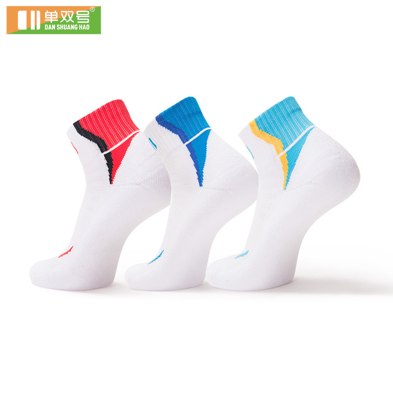 正品单双号运动女袜男袜 加厚吸汗女袜男袜中筒羽毛球袜在类目 运动/瑜伽/健身/球迷用品, 羽毛球, 运动袜中 - 来自Buy2taobao.com提供专业的淘宝代购服务
