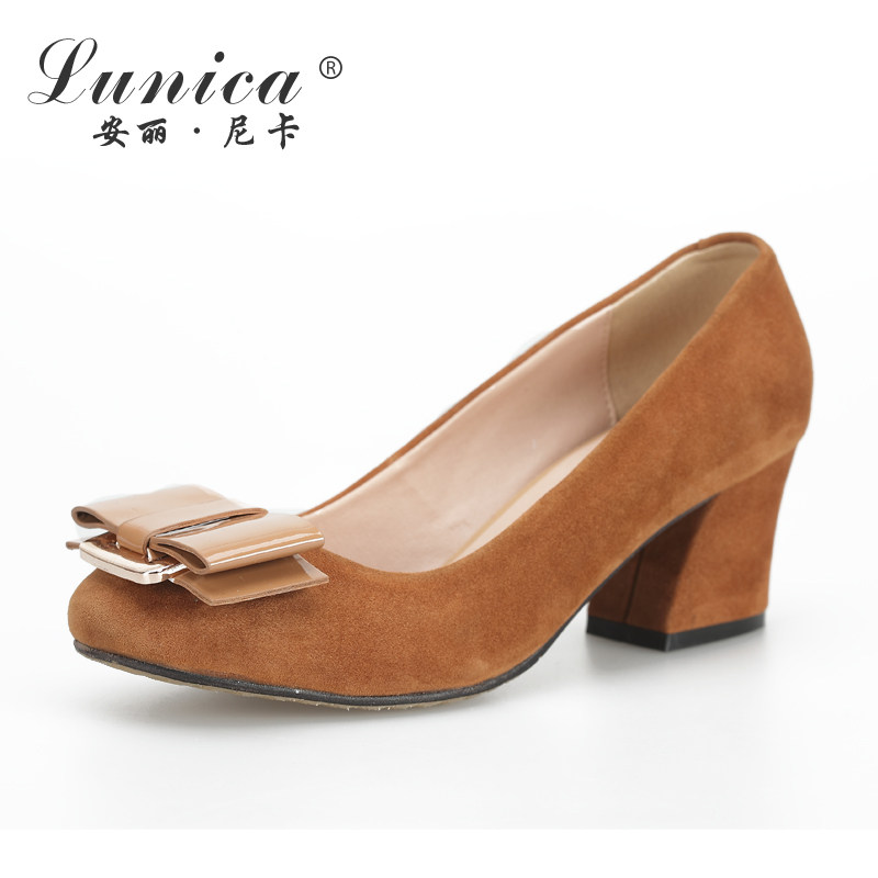 鞋子女<em>秋季</em>粗跟专卖店,<em>秋季短裤配什么</em>鞋子,秋