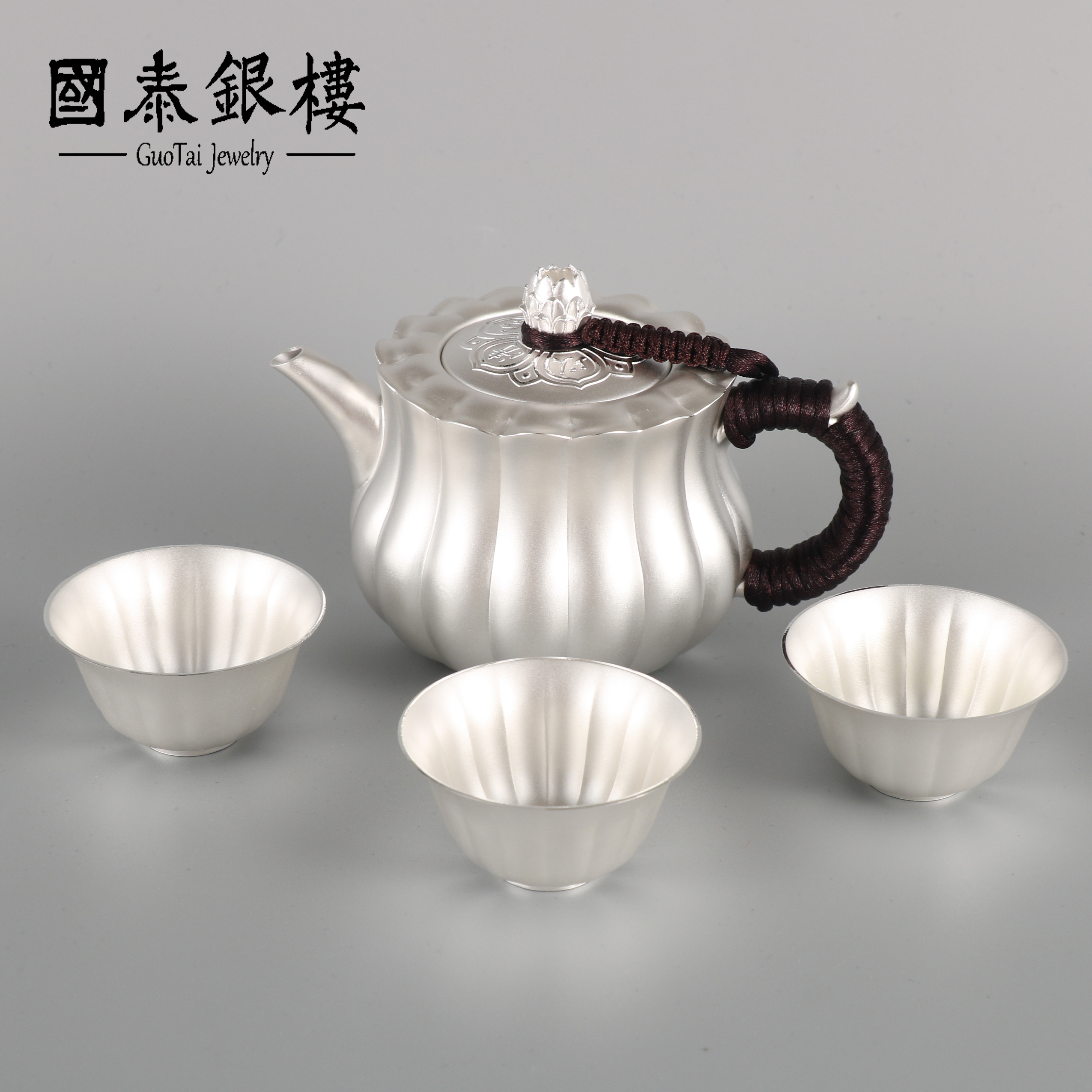 S999银茶壶套装 小号功夫茶壶 莲花套壶足银茶具泡茶壶商务礼品在类目 饰品/流行首饰/时尚饰品新, 摆件中 - 来自Buy2taobao.com提供专业的淘宝代购服务