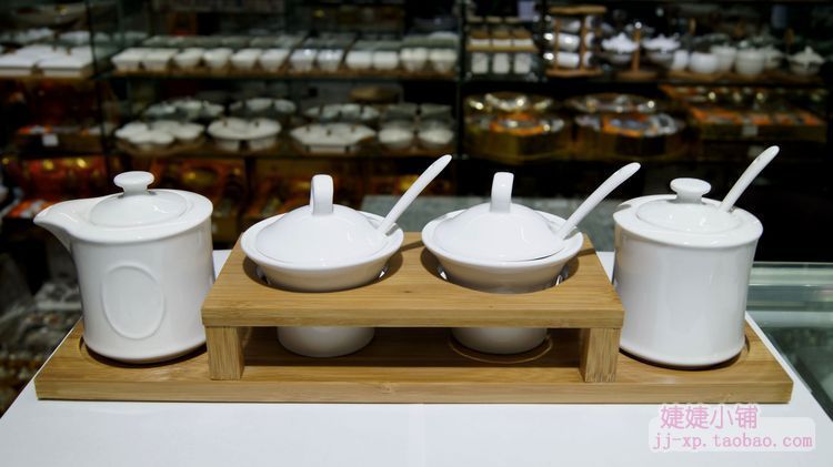 欧式简约大号陶瓷调味罐调料盒油醋瓶厨房用品套装竹木托盘勺包邮 欧式简约大号陶瓷调味罐调料盒油醋瓶厨房用品套装竹木托盘勺包邮