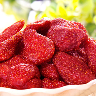  百草味 零食 水果干 酸甜香Q 台湾特产 有机 草莓干 230g