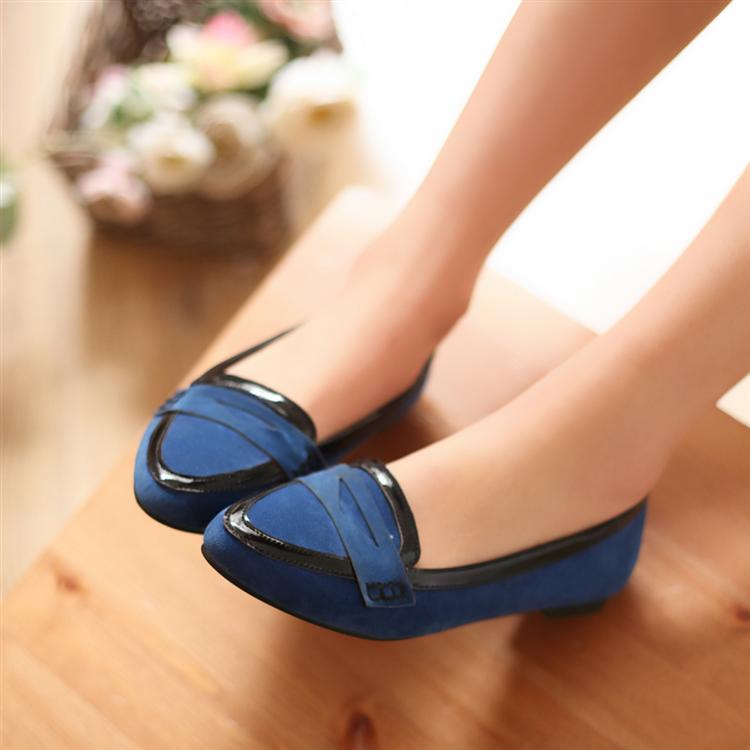 甜美尖头平跟单鞋...