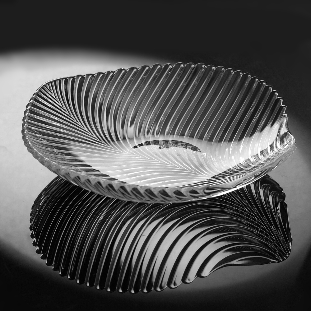 包邮Porcelaine无铅水晶叶型条纹果盘水晶玻璃 果斗 平盘 蛋糕盘在类目 餐饮具, 餐具, 果盆/果盘/果篮中 - 来自Buy2taobao.com提供专业的淘宝代购服务