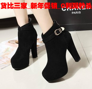  秋冬季新品欧美皮带扣黑色素面圆头厚底超高跟粗跟短靴及裸靴女鞋
