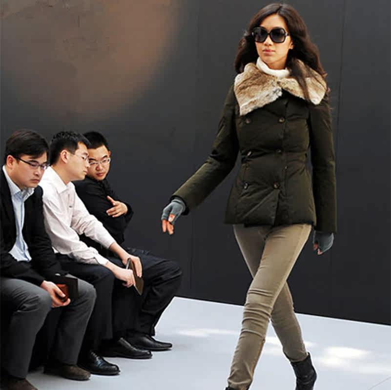 朗文斯汀<em>女装羽绒服</em> : 朗文斯汀<em>女装羽绒服</em>图片