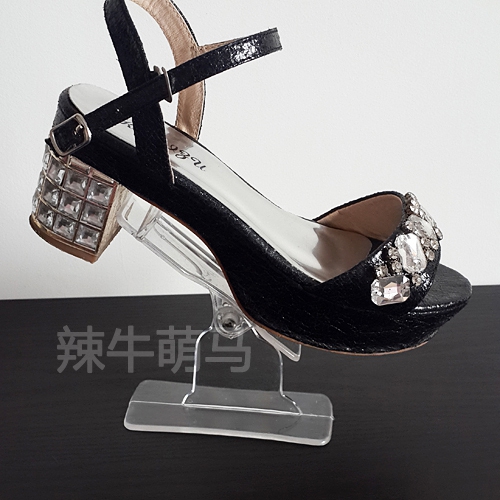专柜展示架鞋展架鞋店展示鞋架塑料有机亚克力鞋托活动架在类目 服饰配件/皮带/帽子/围巾, 鞋包/皮带配件, 鞋子配件, 鞋撑中 - 来自Buy2taobao.com提供专业的淘宝代购服务