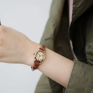  正品韩国Julius聚利时韩版时尚时装女表复古表皮带学生手表JA-544