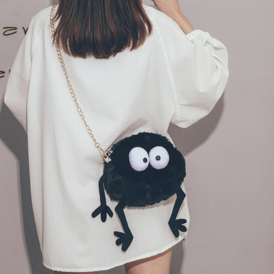 可爱小包包女2019秋冬新款潮韩版百搭单肩斜挎包毛毛公仔链条包包