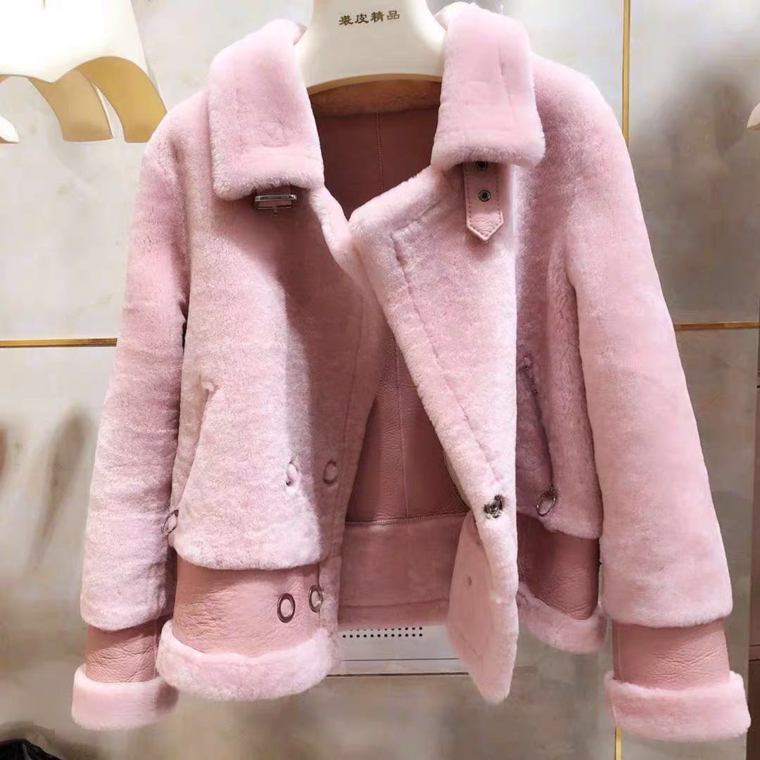 小机车款!原生态皮毛一体在类目 女装/女士精品, 皮草中 - 来自Buy2taobao.com提供专业的淘宝代购服务