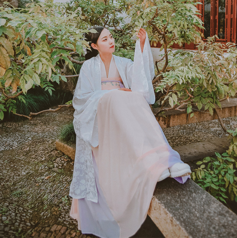 锦绣华服(春花秋月)大袖三件套日常汉服齐胸六米摆襦裙在类目 女装/女士精品, 唐装/民族服装/舞台服装, 民族服装/舞台装中 - 来自Buy2taobao.com提供专业的淘宝代购服务