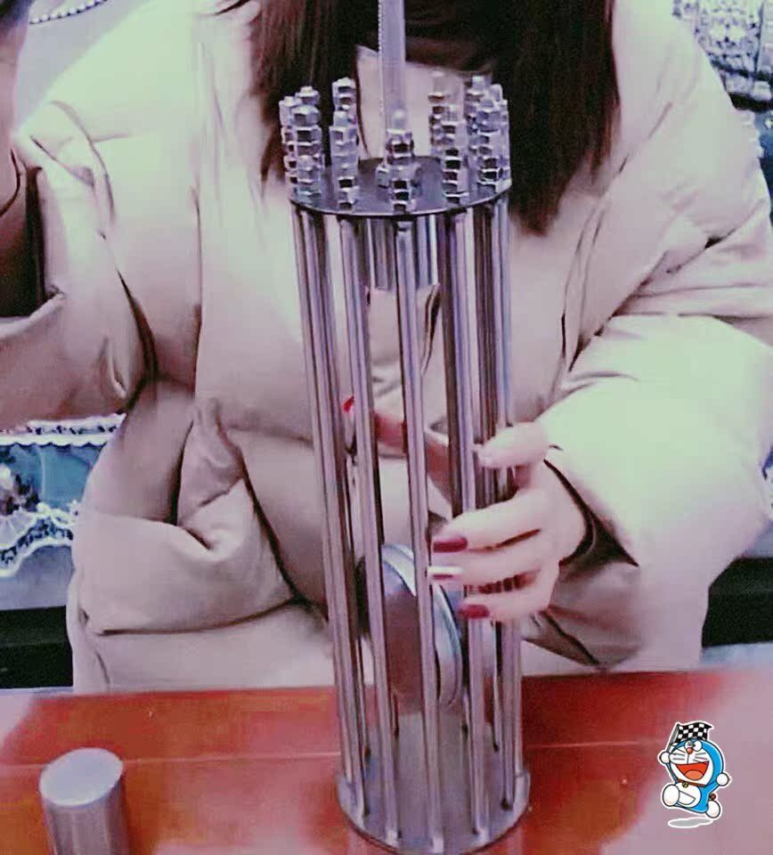 螺丝酒抖音音难开的酒瓶小杨哥螺丝酒瓶装酒的礼物在类目 餐饮具, 酒壶/酒杯/酒具, 酒盒中 - 来自Buy2taobao.com提供专业的淘宝代购服务