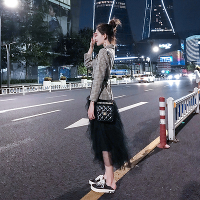 早秋套装女2019新款格子收腰小西装外套高腰搭配网纱半身裙两件套