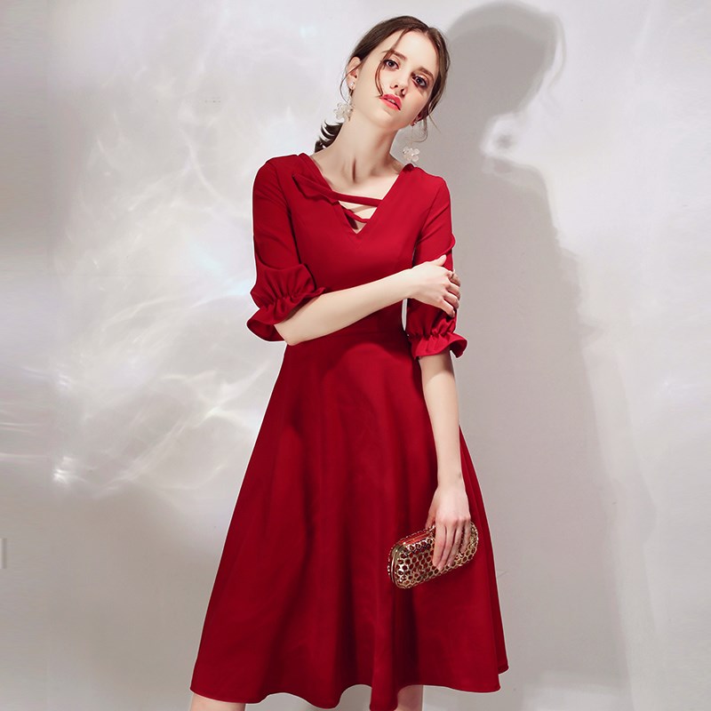 新娘结婚敬酒服现代2019新款春季订婚礼服红色回门连衣裙平时可穿在类目 女装/女士精品, 婚纱/旗袍/礼服, 礼服/晚装中 - 来自Buy2taobao.com提供专业的淘宝代购服务