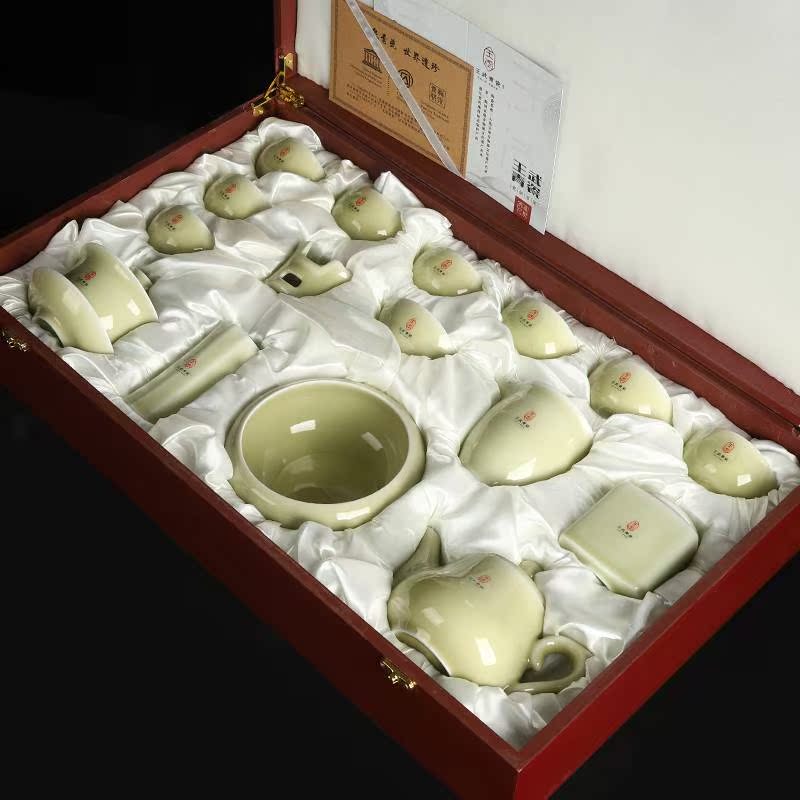 王武龙泉青瓷茶具套装整套礼品功夫茶具家用茶杯茶道盖碗茶壶陶瓷在类目 餐饮具, 茶具, 功夫茶具中 - 来自Buy2taobao.com提供专业的淘宝代购服务