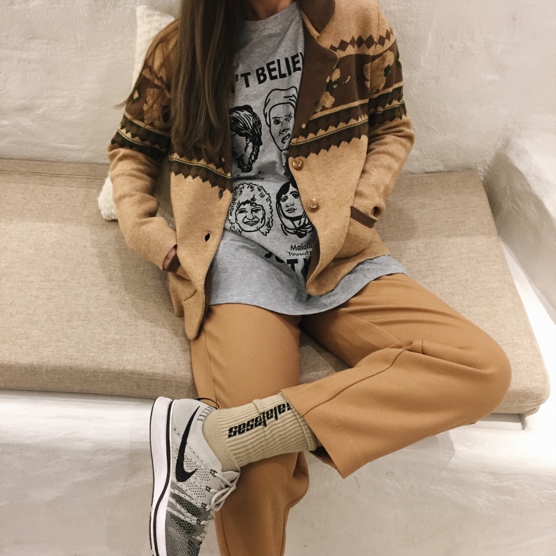 Vintage感印第安花色复古毛衣 姜黄色几何印花开衫针织外套在类目 女装/女士精品, 毛衣中 - 来自Buy2taobao.com提供专业的淘宝代购服务