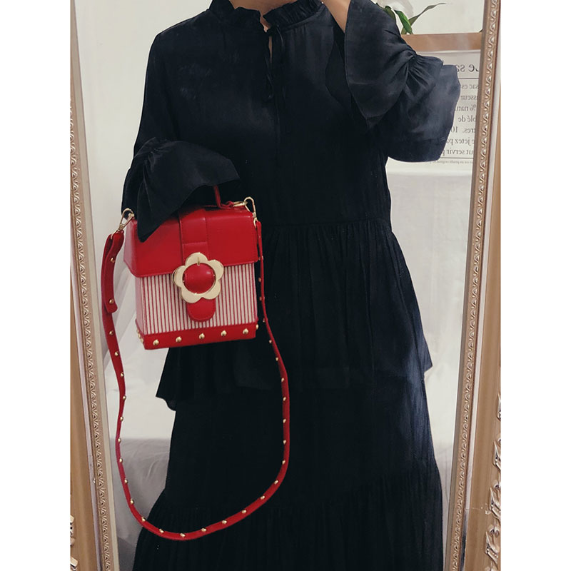 A small minority design Flower case 2019 new pattern gules portable Square box Versatile Messenger The single shoulder bagin the Leather/Lady bags/Men's bag, Ms. bags category - from Buy2taobao.com to provide professional Taobao agent buy service
