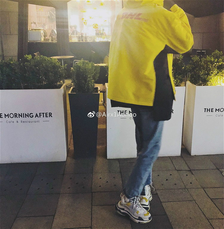 【CRSC】VTM VETEMENTS DHL 18SS 合作款棉服夹克外套INS冲锋衣在类目 男装, 夹克中 - 来自Buy2taobao.com提供专业的淘宝代购服务