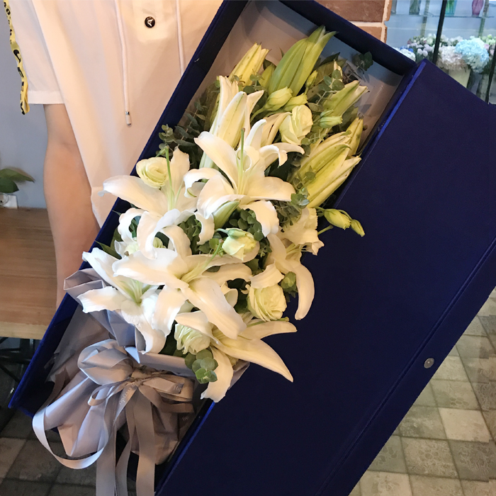 哈爾濱鮮花速遞百合禮盒鮮花祝福探望實體店愛情生日用花長輩朋友在類目 鮮花速遞/花卉仿真/綠植園藝, 鮮花速遞(同城)中 - 來自Buy2taobao.com提供專業的淘寶代購服務