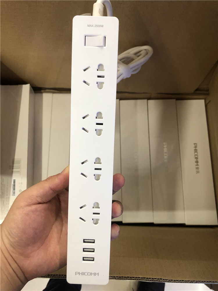 清仓 3USB 2500W 4插口插排|ruв категории видео электрических приборов, видео бытовой арматура, розетка/коммутационная панель - от Buy2taobao.com для оказания профессиональной услуги покупки агента Taobao
