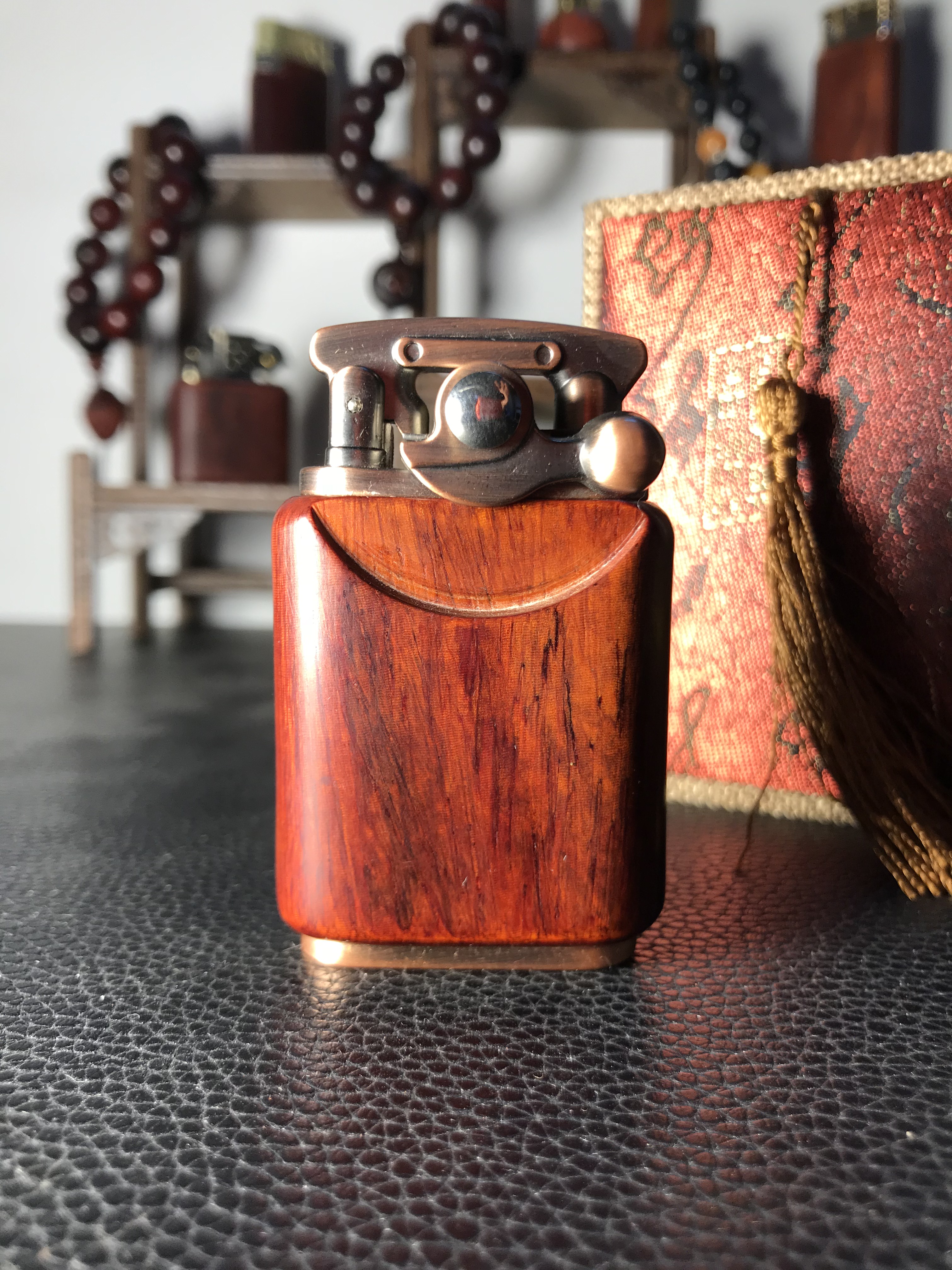 Chicken blood Rosewood Arm Kerosene lighter Pure natural wax Zambia Blood Tan Same itemin the ZIPPO/Swiss Army Knife/Glasses , Brand lighters and accessories , Other , Kerosene lighter category - from Buy2taobao.com to provide professional Taobao agent buy service