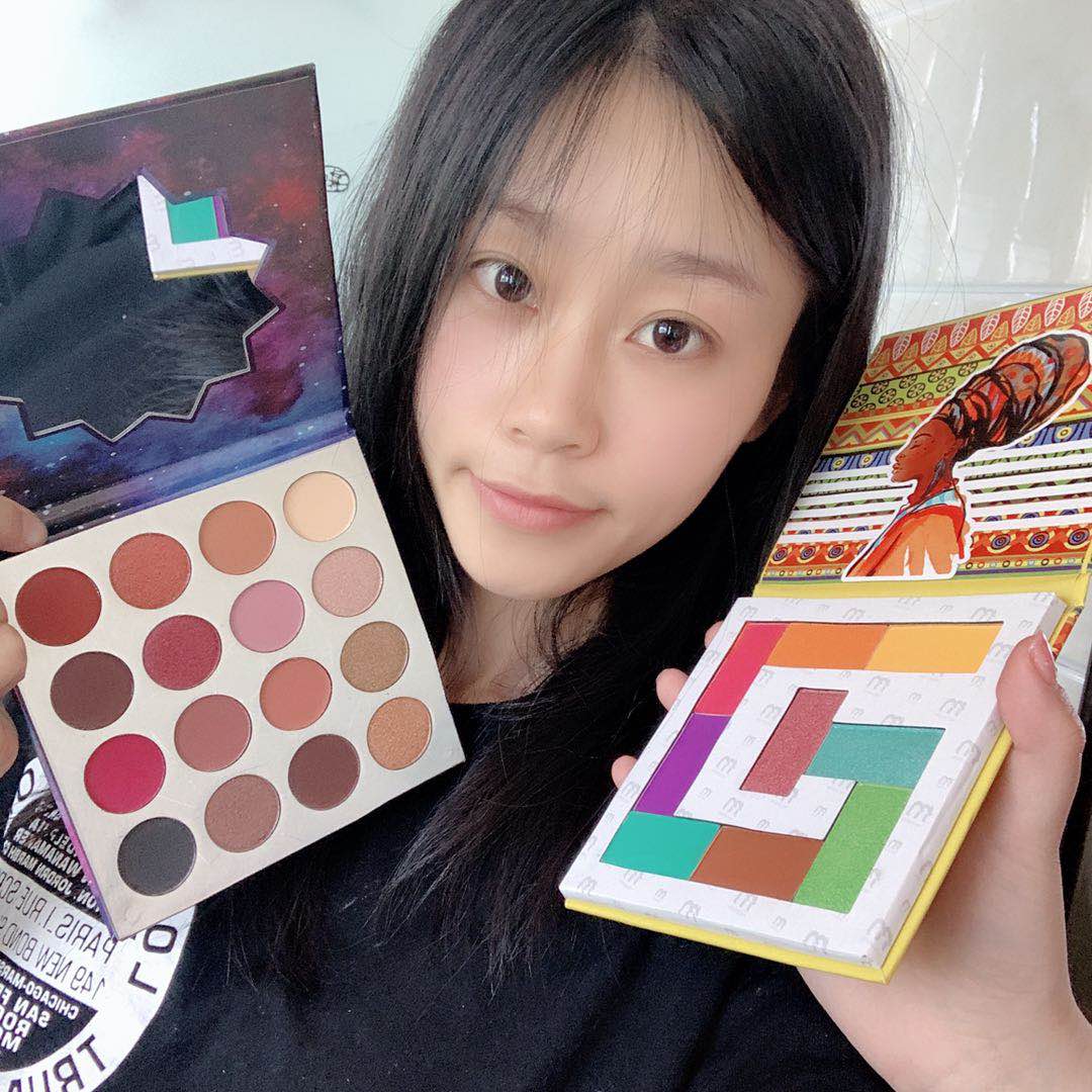 China and South Korea Married couple Same item Eye shadowin the Makeup/Perfume/Beauty tools , Eyeshadow category - from Buy2taobao.com to provide professional Taobao agent buy service
