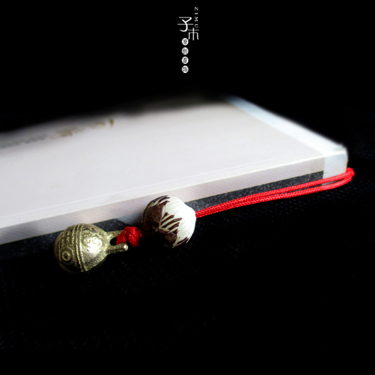 Sub wood.Original tassels bookmark Small bell Steller Small bell Exorcise evil spirits Safety Bodhi bookmark Bag hanging Boll cleaningin the Electronic Dictionary/Electronic paper book/Stationery , The paper book , Bookmarks category - from Buy2taobao.com to provide professional Taobao agent buy service