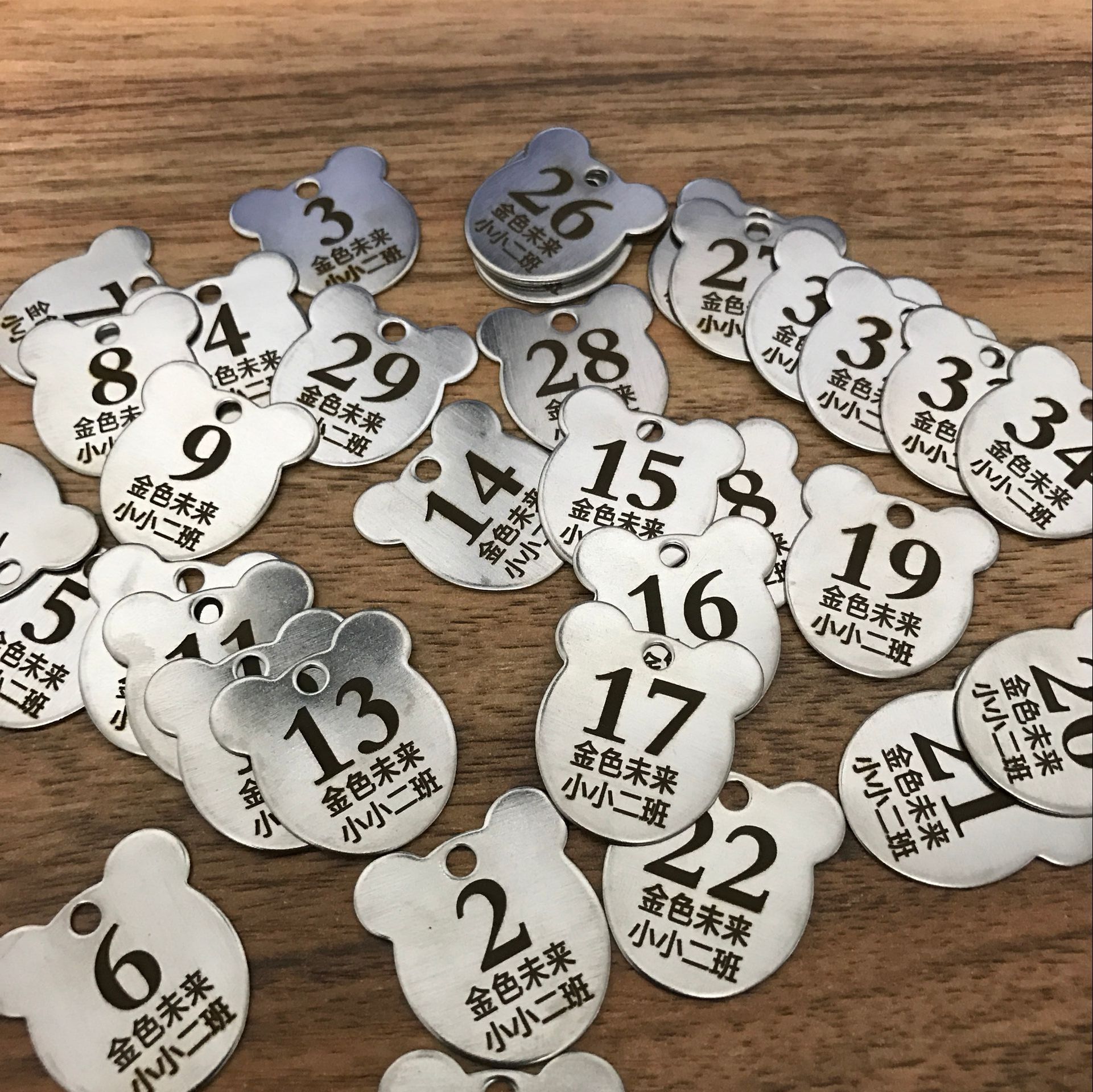 金属号码牌不锈钢数字牌金属数字牌幼儿园水杯号码牌不锈钢号码牌在类目 商业/办公家具, 桑拿/足浴/健身家具, 桑拿手牌中 - 来自Buy2taobao.com提供专业的淘宝代购服务