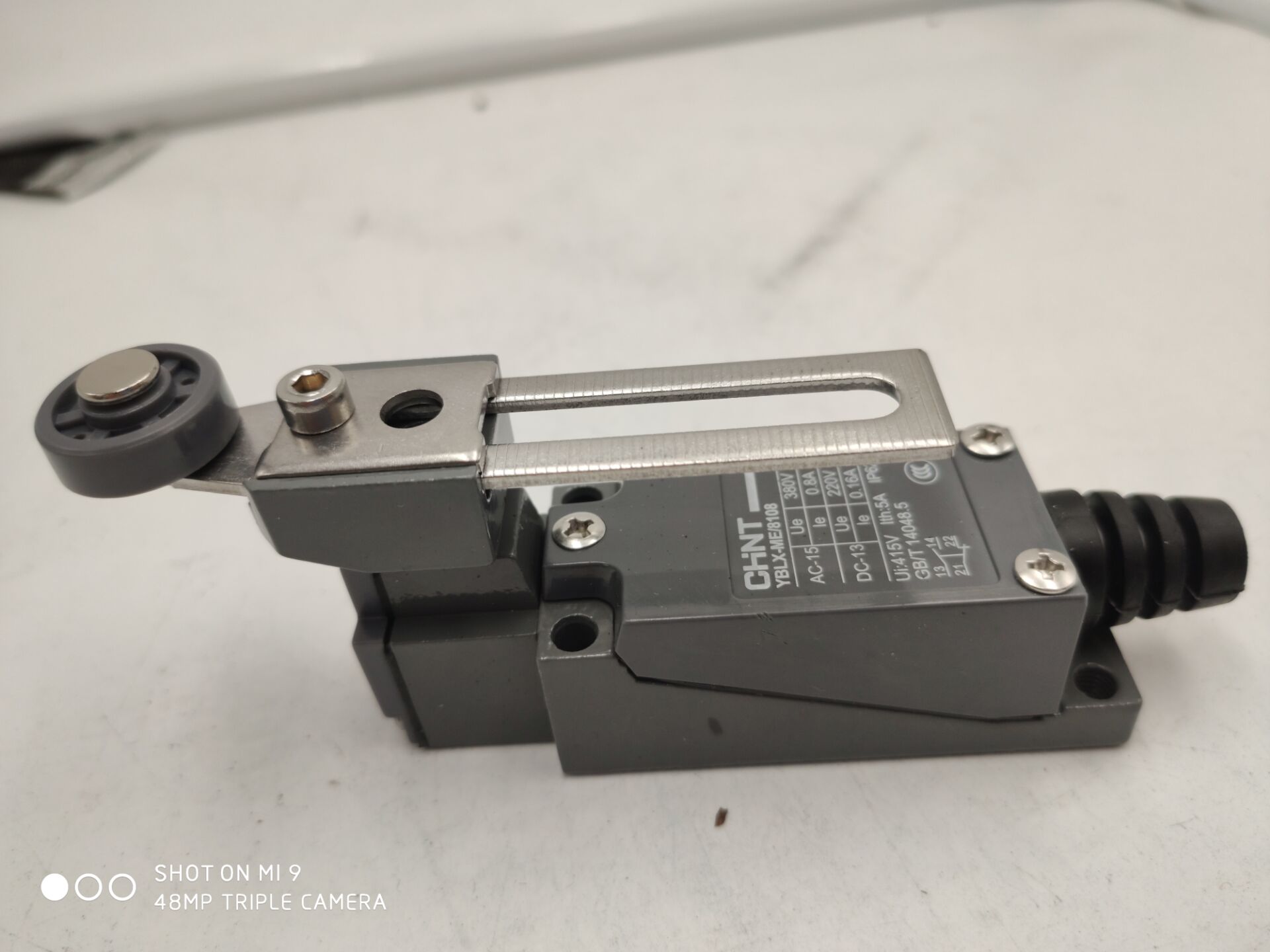 正泰行程开关 YBLX-ME/8108 ME-8108在类目 3C数码配件, 电子元器件市场, 开关/按钮, 限位开关中 - 来自Buy2taobao.com提供专业的淘宝代购服务