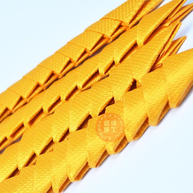 纸缘手工三角插三角半成品清仓随机色珠光纸4*6CCM折的三角1000个在类目 玩具/童车/益智/积木/模型, 手工制作/创意DIY, 手工折纸/剪纸书中 - 来自Buy2taobao.com提供专业的淘宝代购服务