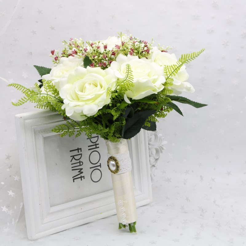 新娘手捧花婚禮紅白仿真玫瑰伴娘結婚森系小清新婚紗攝影拍攝道具在類目 鮮花速遞/花卉仿真/綠植園藝, 婚禮鮮花布置, 新娘手捧花中 - 來自Buy2taobao.com提供專業的淘寶代購服務