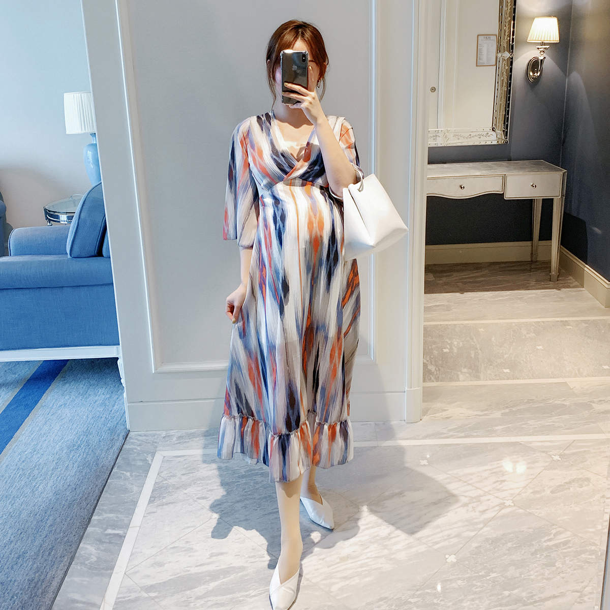 孕婦裝新款時尚寬松裙子2019春夏韓版中長款雪紡拼色V領連衣裙潮在類目 孕婦裝/孕產婦用品/營養, 孕婦裝, 連衣裙中 - 來自Buy2taobao.com提供專業的淘寶代購服務