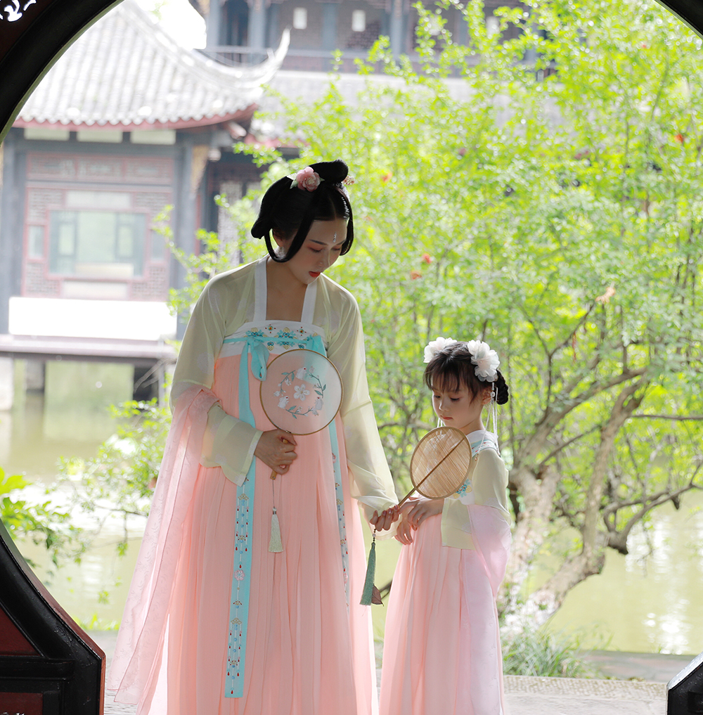 娥眉雪婵娟原创设计汉服汉元素儿童成人亲子母子套装 齐胸裙|ruв категории Детская одежда, детской одежды/родителей моды - от Buy2taobao.com для оказания профессиональной услуги покупки агента Taobao
