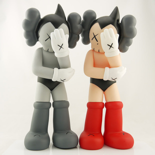 潮款kaws公仔 originalfake kaws 阿童木小飞侠