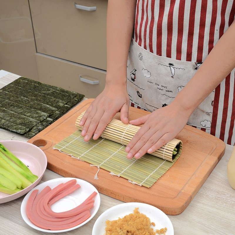日本進口壽司卷簾竹簾家用diy不沾做壽司工具紫菜包飯竹簾壽司席在類目 廚房/烹飪用具, 廚用小工具/廚房儲物, 壽司DIY用具, 壽司簾中 - 來自Buy2taobao.com提供專業的淘寶代購服務
