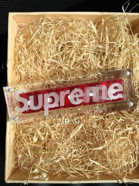 潮牌 SUP 红色绝版骰子 色子潮玩 西铁原盒骰盅 色盅装饰在类目 模玩/动漫/周边/cos/桌游, 棋牌/桌游, 麻将/牌九/色子中 - 来自Buy2taobao.com提供专业的淘宝代购服务