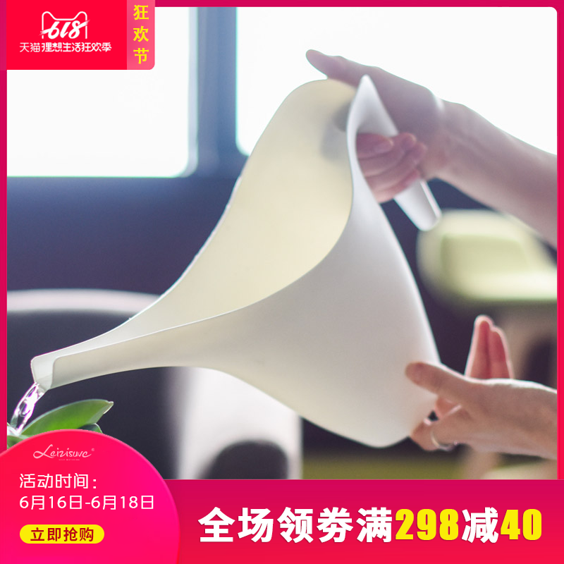 莱之秀园艺工具浇水壶浇花洒水壶家庭儿童水壶大容量塑料多色在类目 鲜花速递/花卉仿真/绿植园艺, 园艺用品, 洒水/浇水壶中 - 来自Buy2taobao.com提供专业的淘宝代购服务