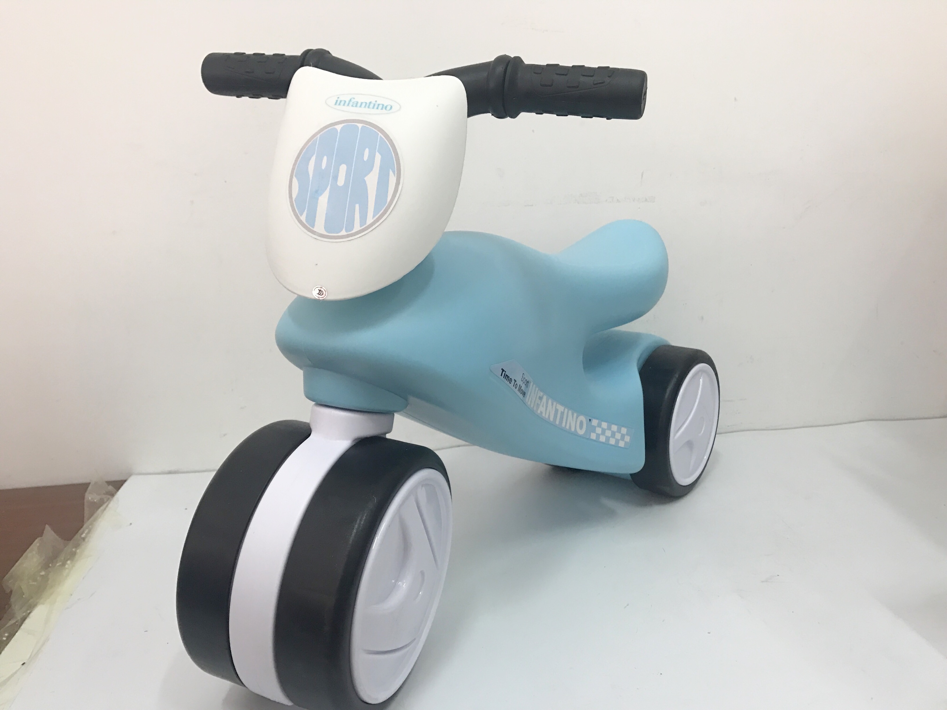 美素奶粉贈品智樂堡嬰蒂諾賓利兒童滑行車騎行車玩具車扭扭車在類目 玩具/童車/益智/積木/模型, 童車/兒童輪滑, 滑板車中 - 來自Buy2taobao.com提供專業的淘寶代購服務