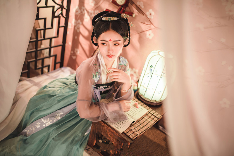 漢服女裝古裝 漢元素古風對襟齊胸套裝 唐裝改良日常襦裙在類目 女裝/女士精品, 唐裝/民族服裝/舞臺服裝, 民族服裝/舞臺裝中 - 來自Buy2taobao.com提供專業的淘寶代購服務