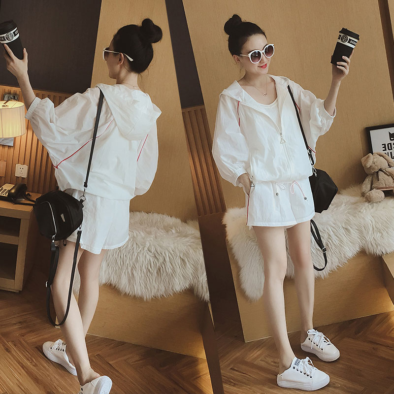 2019 new pattern Spring and summer motion leisure time fashion Two piece set run suit Sunscreen Little Short coatin the Women's clothing/Boutique , Large size women category - from Buy2taobao.com to provide professional Taobao agent buy service