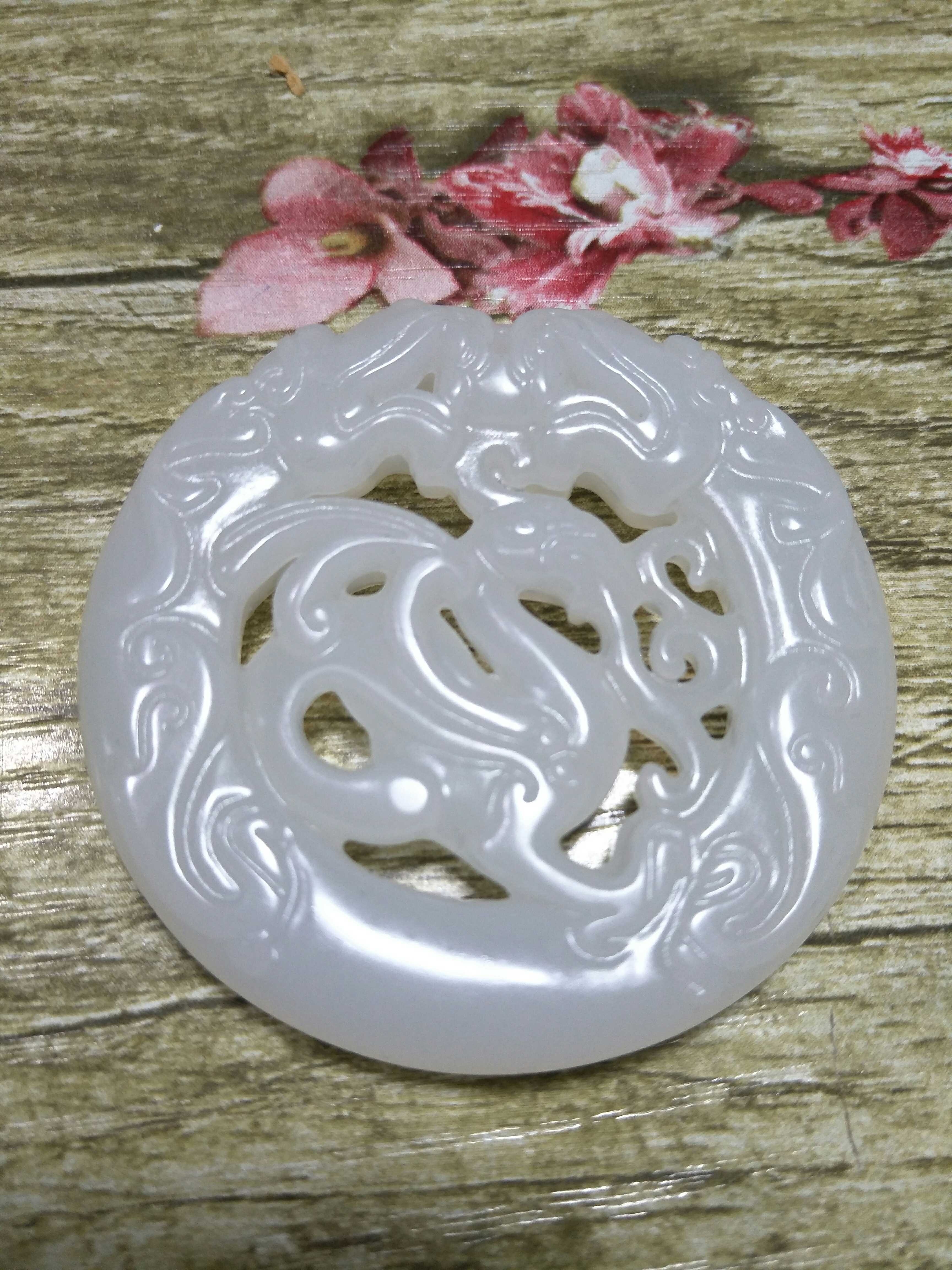 玉翡缘新疆和田玉 白玉 龙凤 挂件 镂空吊坠在类目 饰品/流行首饰/时尚饰品新, 项坠/吊坠中 - 来自Buy2taobao.com提供专业的淘宝代购服务