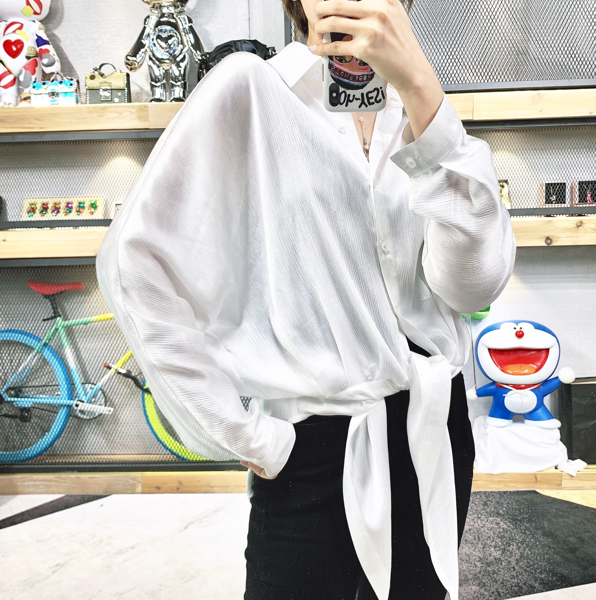 女侠定制 GL压褶缎面长后摆慵懒造型落肩宽松罩衫空调衫上衣在类目 女装/女士精品, 衬衫中 - 来自Buy2taobao.com提供专业的淘宝代购服务