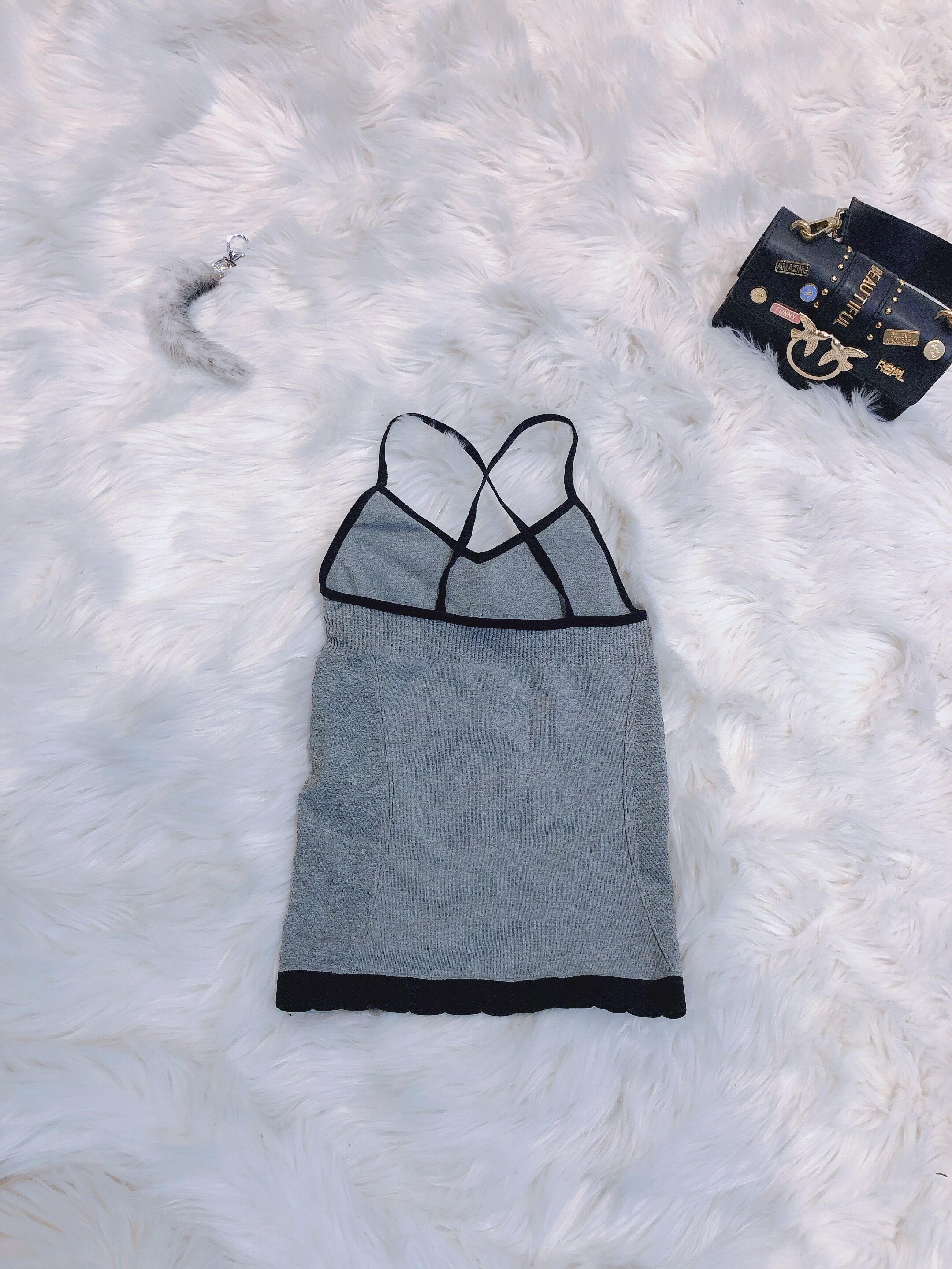 Beautiful backin the Women's clothing/Boutique , Fur category - from Buy2taobao.com to provide professional Taobao agent buy service