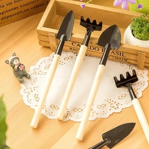 园艺工具三件套在类目 鲜花速递/花卉仿真/绿植园艺, 花瓶/花器/花盆/花架(新), 花盆中 - 来自Buy2taobao.com提供专业的淘宝代购服务