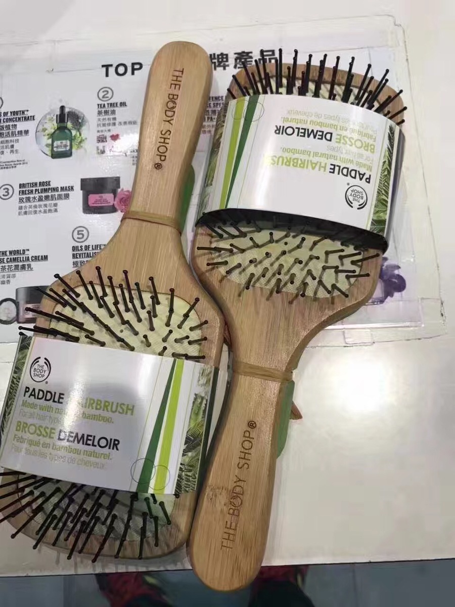 现货 生生妈在香港 THE BODY SHOP美体小铺竹制气垫按摩梳子大号在类目 家庭/个人清洁工具, 个人洗护清洁用具, 梳子/便携用镜, 梳子/化妆梳/按摩梳中 - 来自Buy2taobao.com提供专业的淘宝代购服务