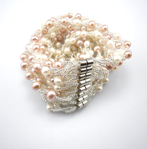 Mixed color natural Freshwater pearls Bracelet Jewellery Bracelet Small Crystal Female models Flower Bracelet Pearlin the Jewelry/Diamond/Jade/Gold , Natural pearls (New) , Bracelets category - from Buy2taobao.com to provide professional Taobao agent buy service