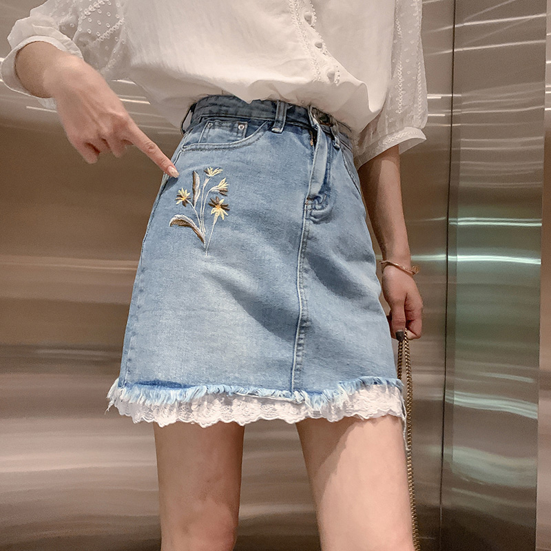 ins超火蕾丝边牛仔短裙女夏2019新款韩版刺绣花边个性时尚半身裙在类目 女装/女士精品, 半身裙中 - 来自Buy2taobao.com提供专业的淘宝代购服务