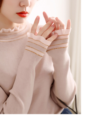 一眼就心动精致小细节  韩式风欧根纱木耳边领显瘦螺纹针织打底衫