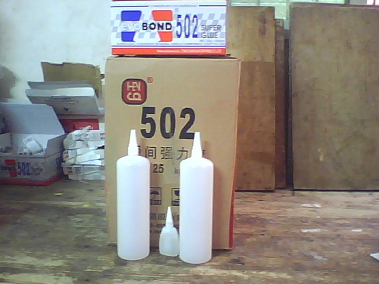 大量供应502胶水1000ml装 大瓶 同声502胶水 瞬间胶在类目 电子词典/电纸书/文化用品, 胶粘用品, 胶带/胶纸/胶条中 - 来自Buy2taobao.com提供专业的淘宝代购服务