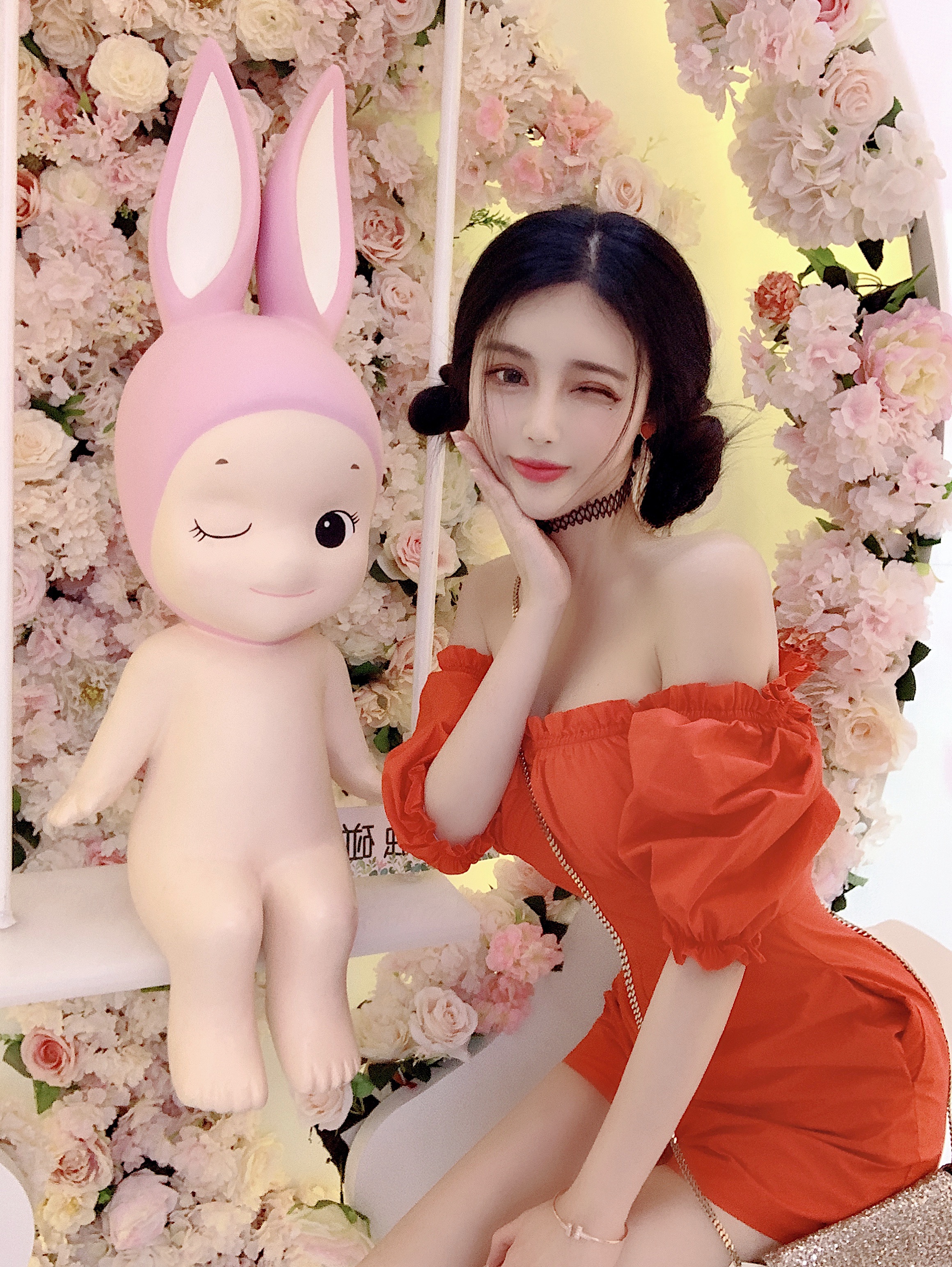 复古甜美度假风2019新款一字肩露锁骨荷叶边纯色修身显瘦连体裤在类目 女装/女士精品, 裤子, 休闲裤中 - 来自Buy2taobao.com提供专业的淘宝代购服务